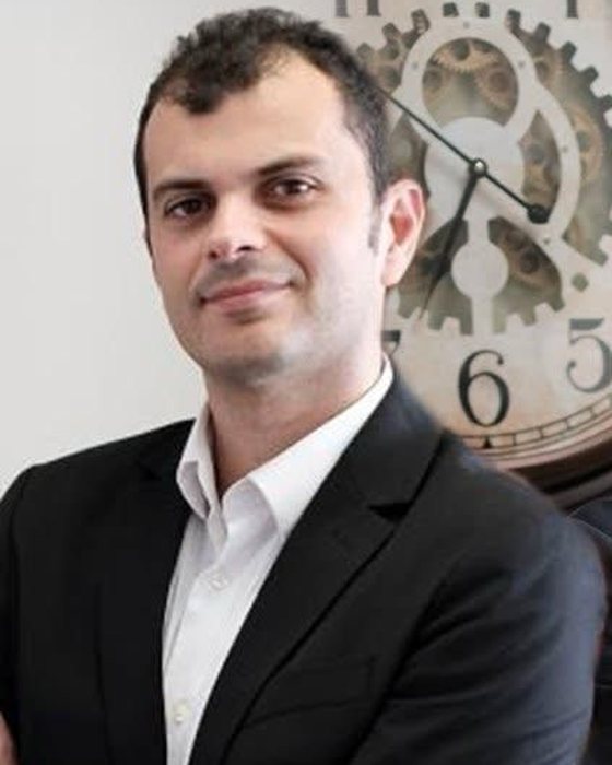 Avraham Kevin Chouraki, Avocat