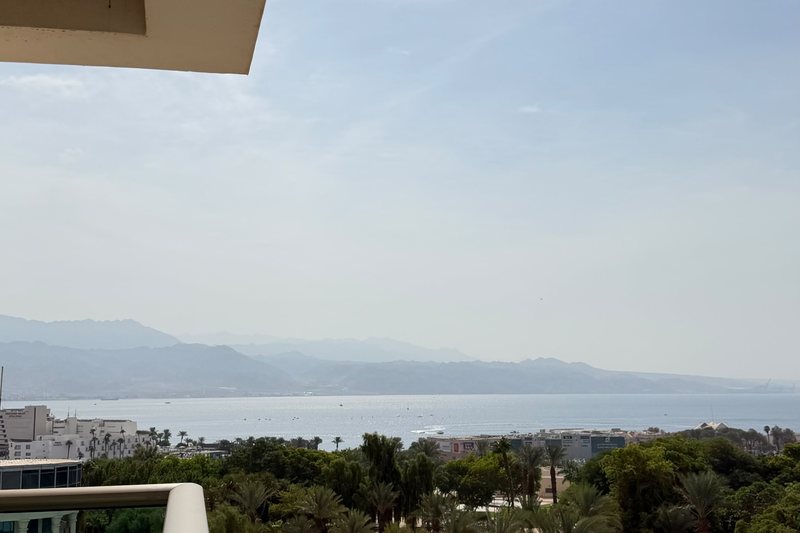 Appartement 4 pièces 120 m², deux terrasses vue mer, vue 2
