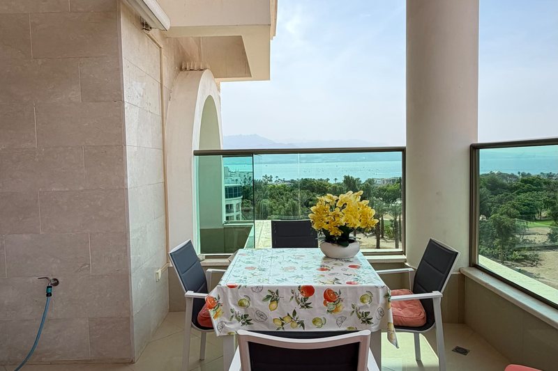 Appartement 4 pièces 120 m², deux terrasses vue mer, vue 8