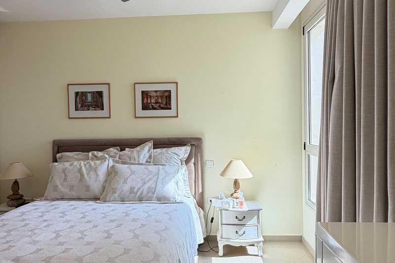 Appartement 4 pièces 120 m², deux terrasses vue mer, vue 11