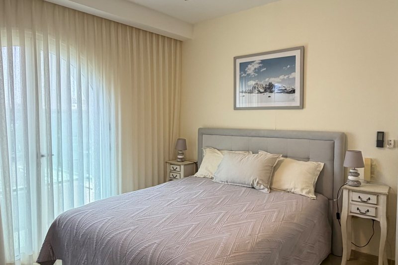 Appartement 4 pièces 120 m², deux terrasses vue mer, vue 12