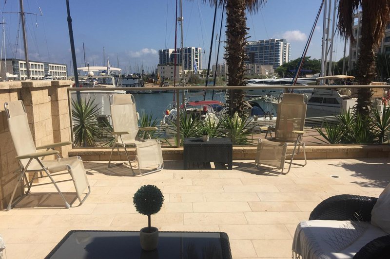 Trois pièces avec terrasse-jardin sur la marina d’Herzliya, vue 2