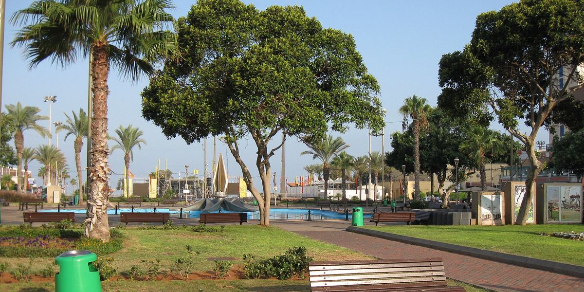כיכר העצמאות בנתניה, שם נמצא המשרד