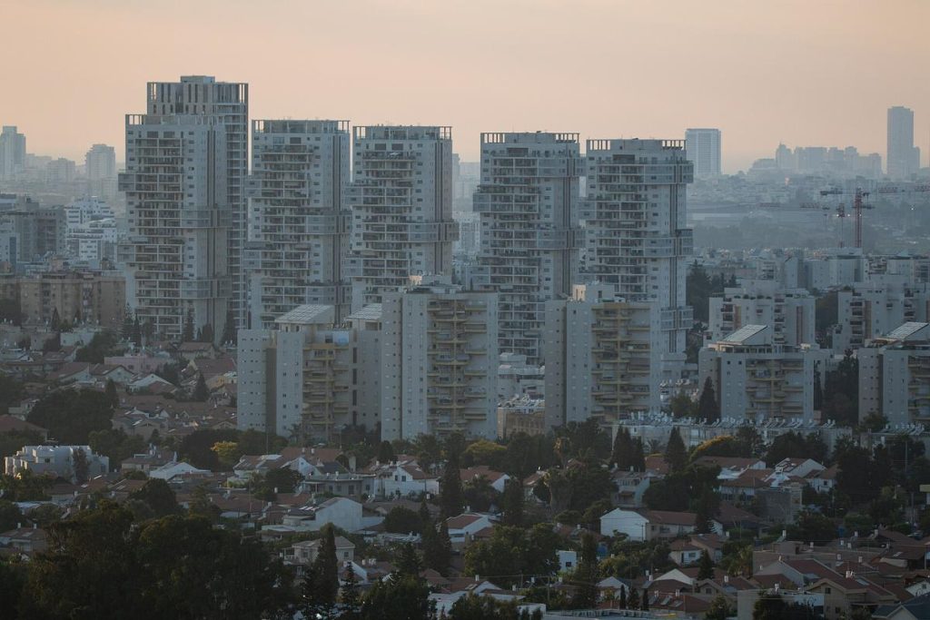 Appartement 4 pièces avec balcon, Ir Yamim, Netanya