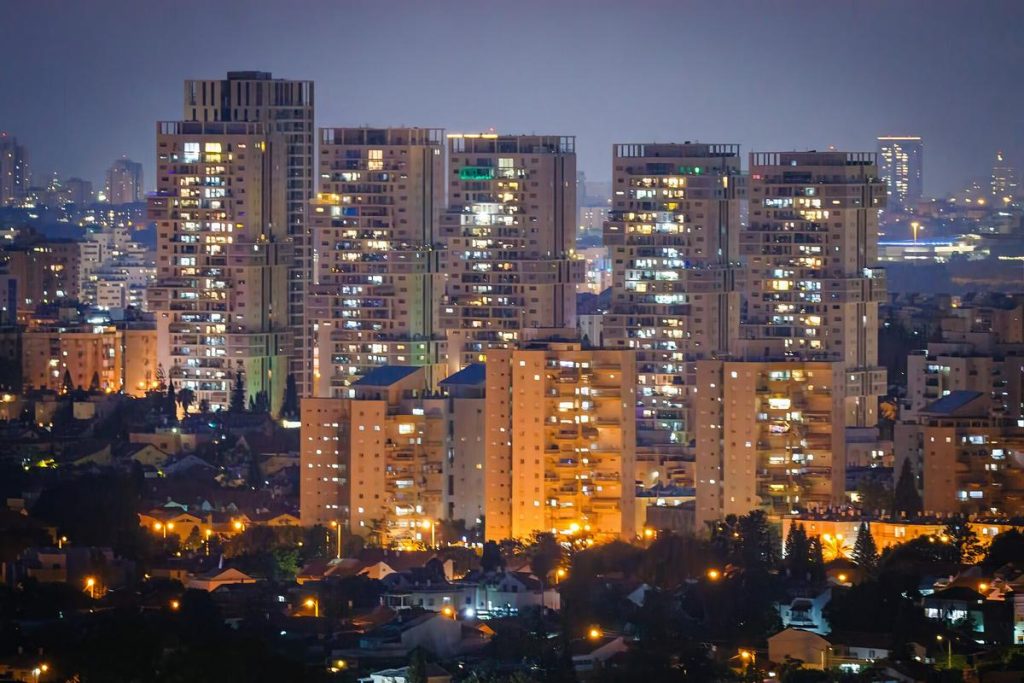 Cinq pièces avec grande terrasse, Herzliya Pituah, Herzliya